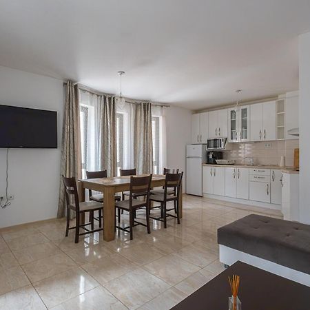 Sea Garden Marina 2 Apartment Varna Exterior photo