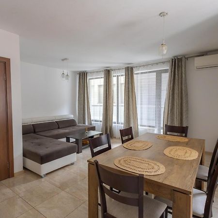 Sea Garden Marina 2 Apartment Varna Exterior photo