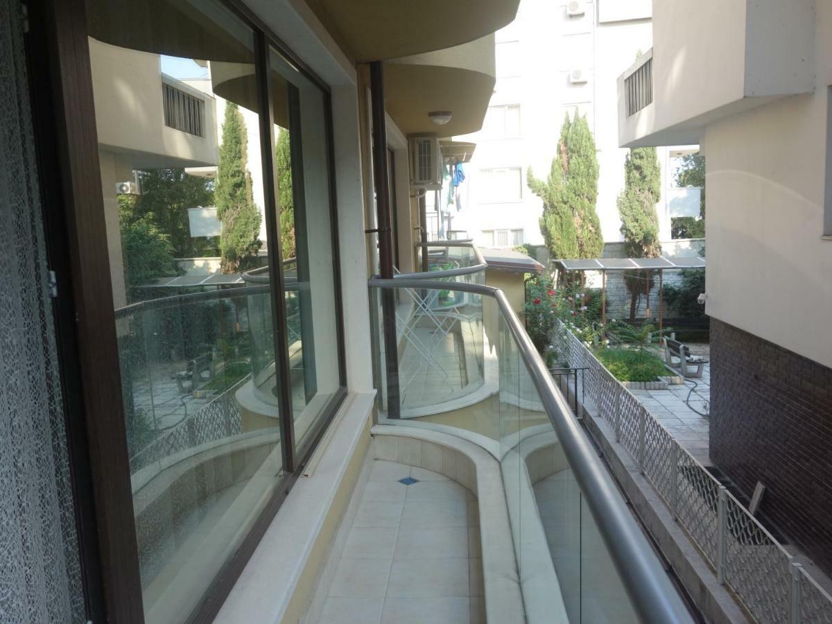 Sea Garden Marina 2 Apartment Varna Exterior photo